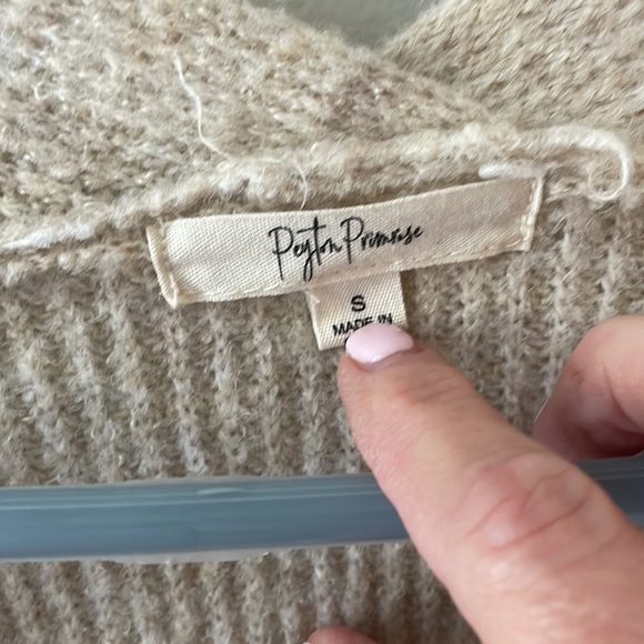 Cardigan - Picture 2 of 3